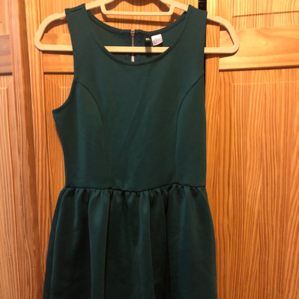 Used beautiful forest green dress